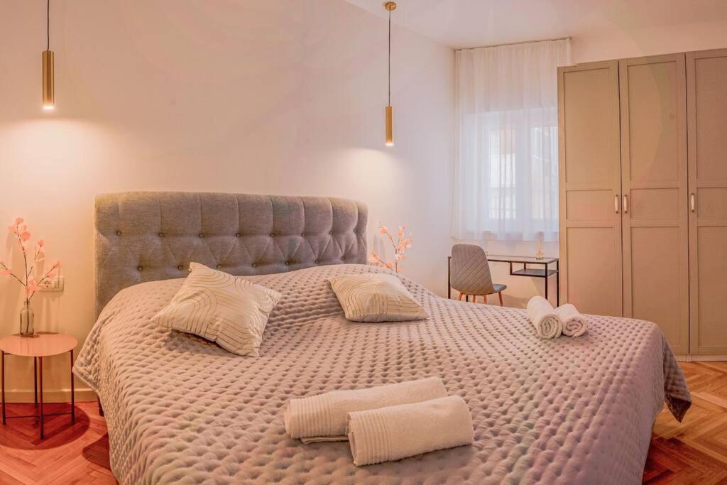 Luksuzni Apartman Ribica U Samom Centru Grada Split Exterior photo